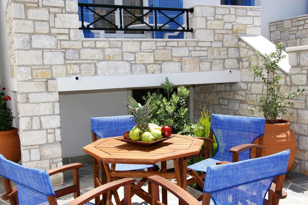 Anna Platanou Hotel Páros Exterior foto